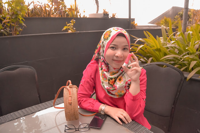 Review Lipbalm Wardah Everyday Fruity Sheer Lipbalm Wardah, Review Lipbalm Wardah, Harga Lipbalm Wardah, Harga Lipbalm Wardah Everyday Fruity Sheer, Review Wardah Everyday Fruity Sheer, Cara menggunakan lipbalm, cara mengatasi bibir kering, lipbalm wardah, bibir pecah-pecah