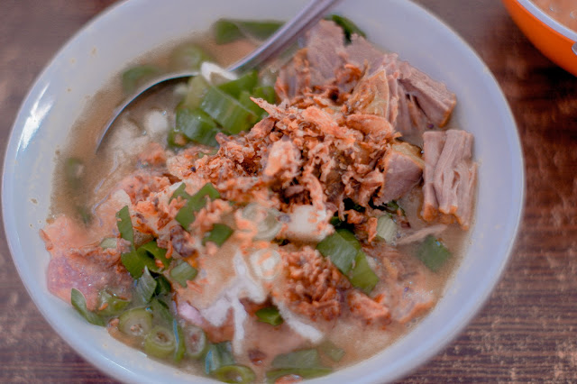 Soto Sokaraja Raja Soto Lama H. Suradi, Soto Sokaraja Terenak di Purwokerto, Rekomendasi soto sokaraja di purwokerto, soto sokaraja paling enak, soto sokaraja paling murah, soto sokaraja terenak