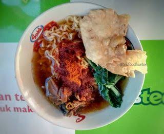 Mie ayam Mie ayam Shenix , mie ayam pasir Solo, mie ayam enak di solo, mie ayam enak di UNS